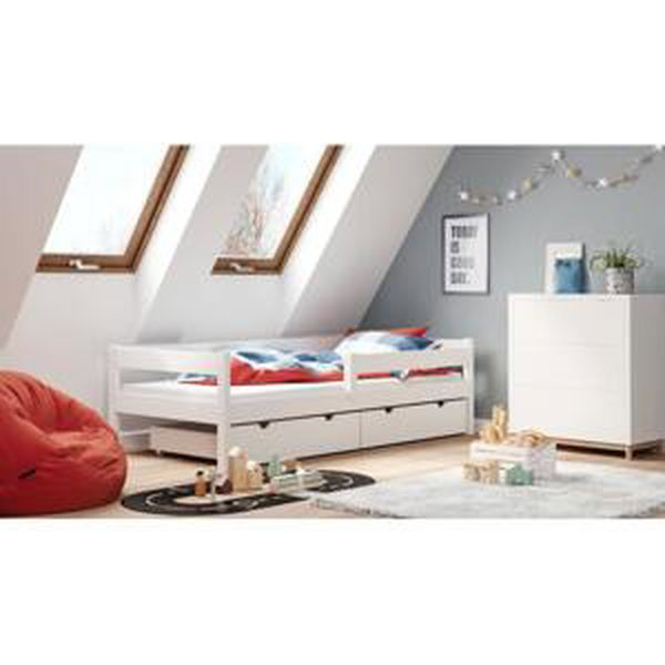 Dětská dřevěná postel - 180x90 cm, MW84 PAWCIO Borovice Dva malé na kolečkách Výměna krátké bariéry za odnímatelnou