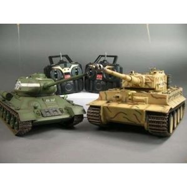 T-34/85 vs. German Tiger obří soubojové tanky 2 kusy v balení  IQ models