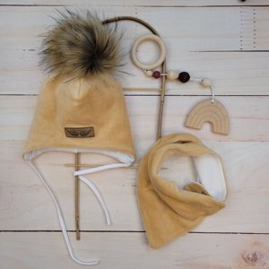 Z&Z Zimní dvouvrstvá čepice na zavazování s bambulí z kožešinky + šátek Z&Z, béžová Velikost koj. oblečení: 56/62 (0-3m)