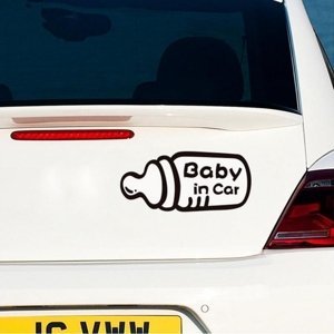 Nálepka na auto - Baby in car - láhev mléka (Černá)