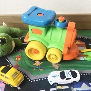 Dudlu Šroubovací hračka pro děti - mašinka