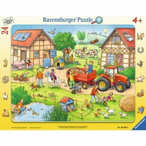 Ravensburger puzzle Na dvoře 24 dílků