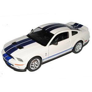 Kovový model shelby cobra gt500 2007 1:24