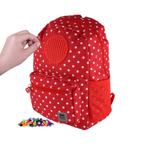 PIXIE CREW dětský batůžek – červený s puntíky, malý panel  + Brožurka kreativních nápadů + 4 multipixely + 60 malých pixelů zdarma