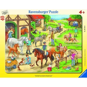 Puzzle Ravensburger Frame, 40 kusů - Na koňské farmě